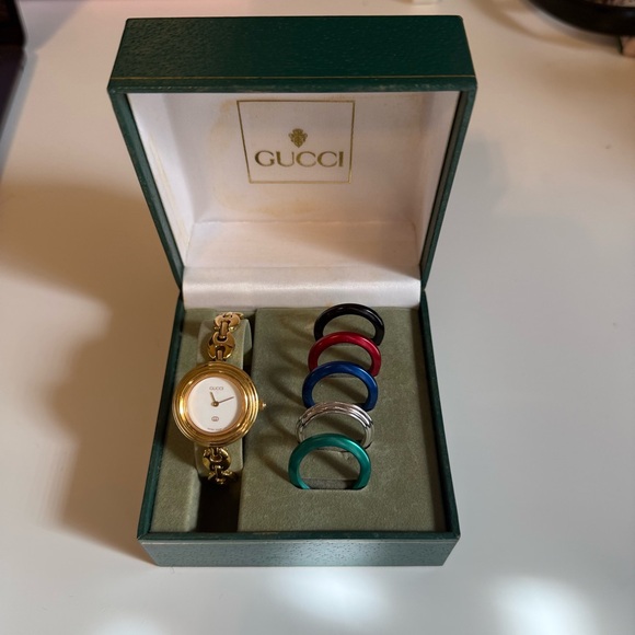 Gucci Accessories - Gucci Interchangeable Bezel Watch